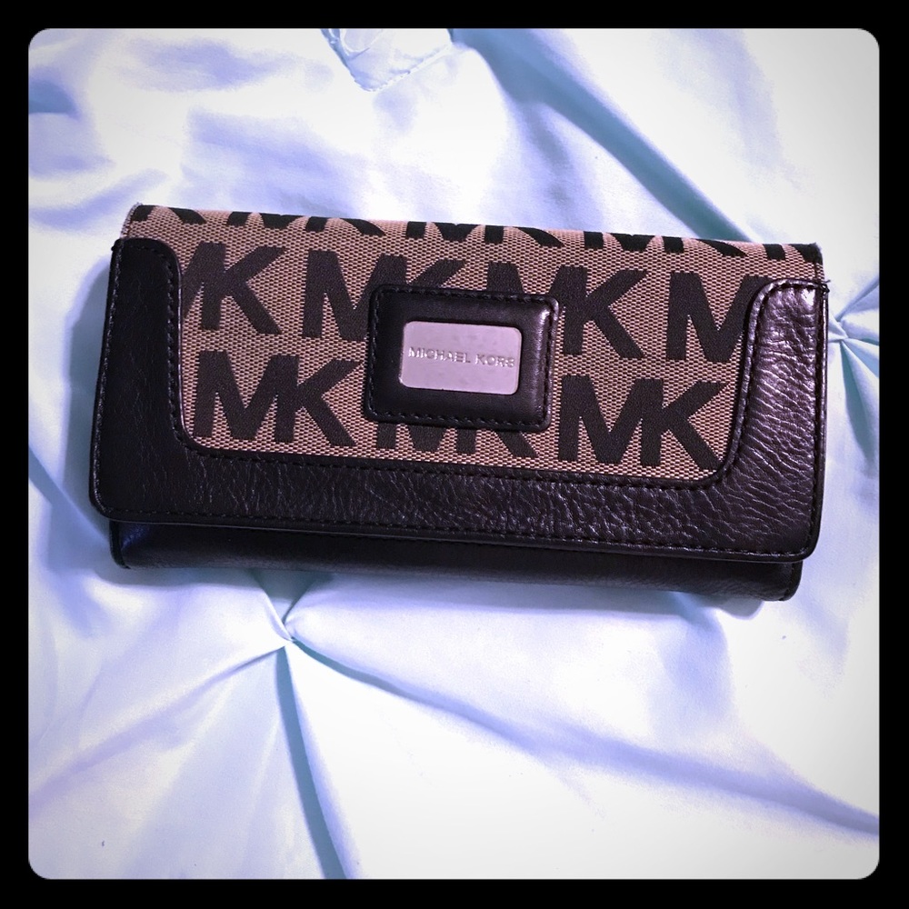Michael Kors wallet